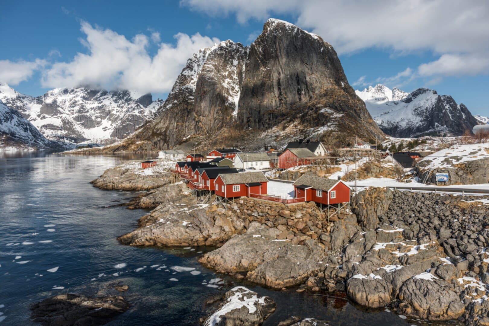 Global relocation and neighborhood discovery 4